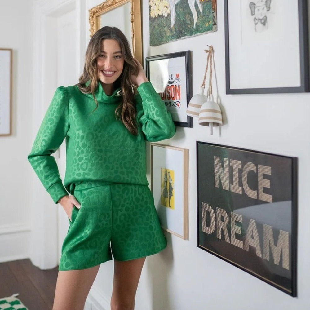 Emily McCarthy Evergreen Cheeta Scuba Shorts Set Green Mock Neck Womens Sz XS